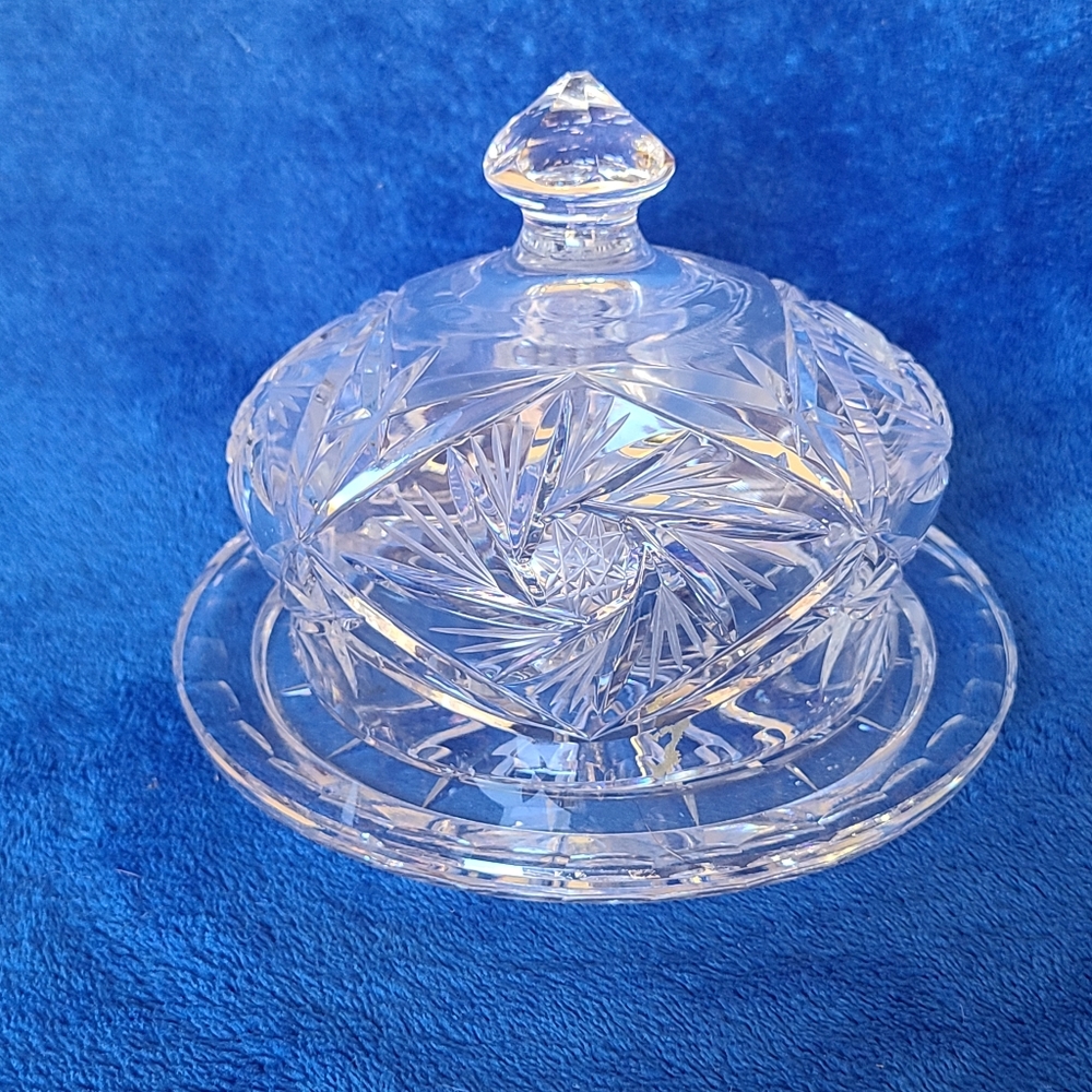 Polish Violetta Dome Lidded Round Pinwheel Hand Cut Cheese Butter Dish Elegant